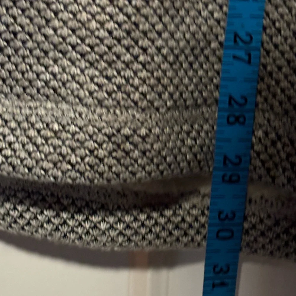 Orvis Sherpa Lined Gray Quarter-Zip Sweater, size XL - Picture 10 of 11